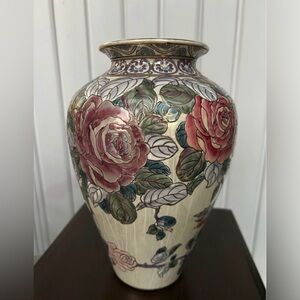 Toyo Japanese Ceramic Rose Vase - Vintage